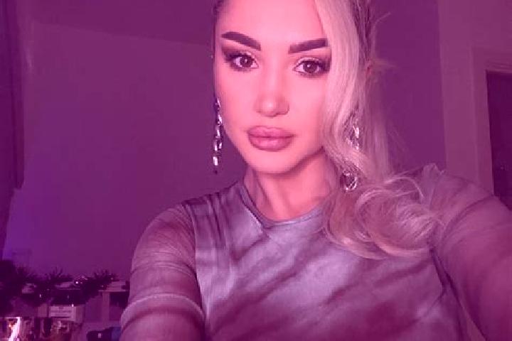 Zoey, 28, a blonde dark-eyed indian companion based in Alimono. Offering Striptease, GFE, Fetish, OWO. Available for incall and outcall, overnight bookings a...