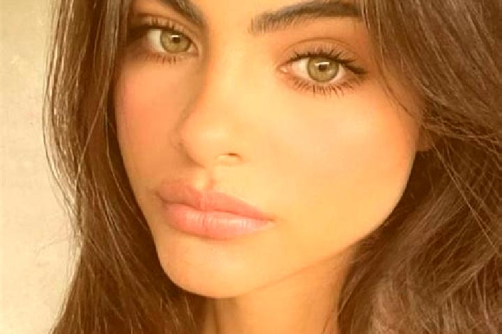 Zoey, 28, a brunette green-eyed caucasian companion based in Bagravan. Offering Erotic Massage, CIM, Deep French Kissing. Available for incall and outcall, d...