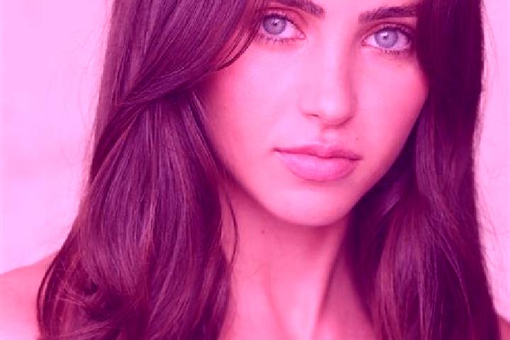 Zoey, 28, a red blue-eyed latina companion based in Montecorto. Offering CIM, Domination, OWO. Available for incall and outcall, overnight bookings available.