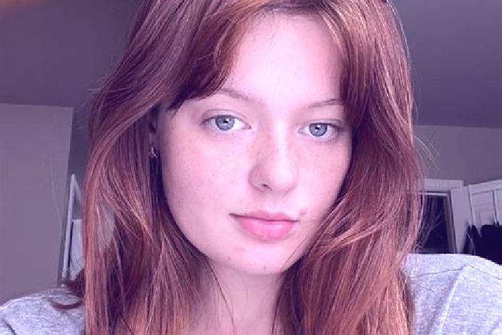 Zoey, 28, a red blue-eyed mediterranean companion based in Si Ma Cai. Offering OWO, Massage, Roleplay. Available for incall and outcall, day and evening dates.