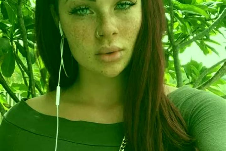 Zoey, 28, a red green-eyed indian companion based in San Francisco de la Paz. Offering Striptease, Roleplay, Travel Companion. Available for incall and outca...