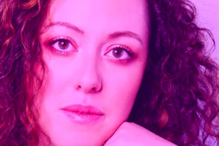Zoey, 28 — Escort in Besneville, France