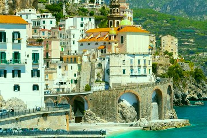 Zoey, 28 — Escort in Cropalati, Italy