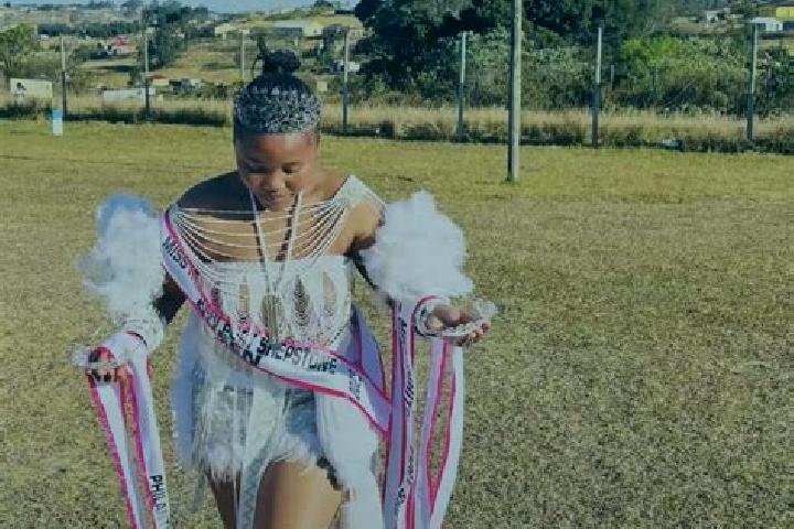 Zoey, 28 — Escort in Izingolweni, South Africa
