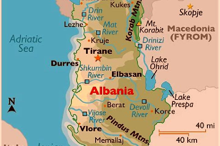 Zoey, 28 — Escort in Kelcyre, Albania