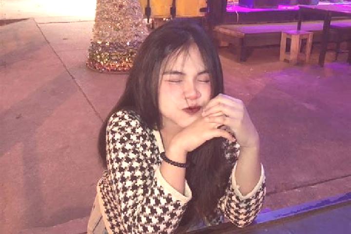 Zoey, 28 — Escort in Kut Bak, Thailand