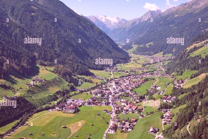 Zoey, 28 — Escort in Neustift im Muehlkreis, Austria