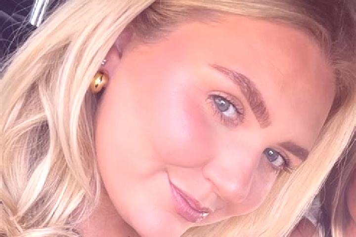 Zoey, 28 — Escort in Purton, United Kingdom