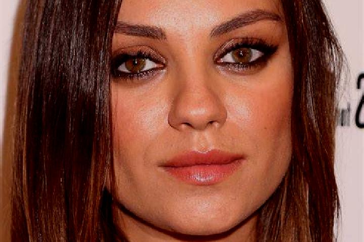 Zoey, 29, a black hazel-eyed ebony companion based in Ogu. Offering OWO, CIM, A-Level. Available for incall and outcall, overnight bookings available.