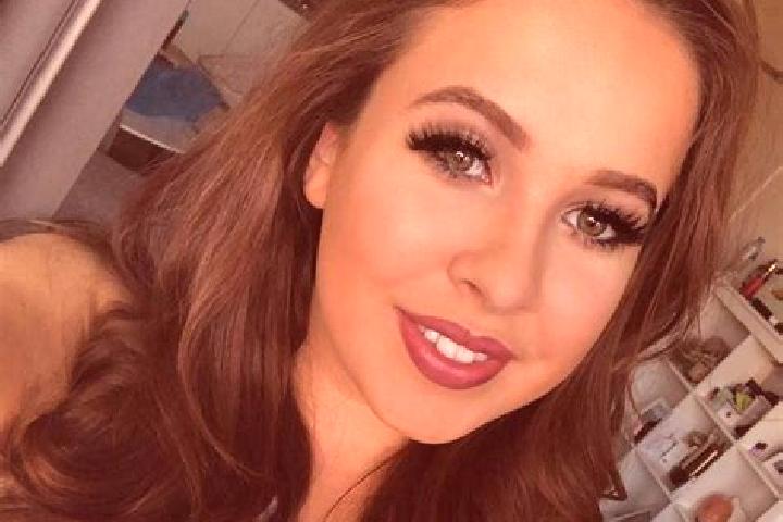 Zoey, 29, a brunette amber-eyed european companion based in Ojo Caliente. Offering Roleplay, Travel Companion, Dinner Date. Available for incall and outcall,...