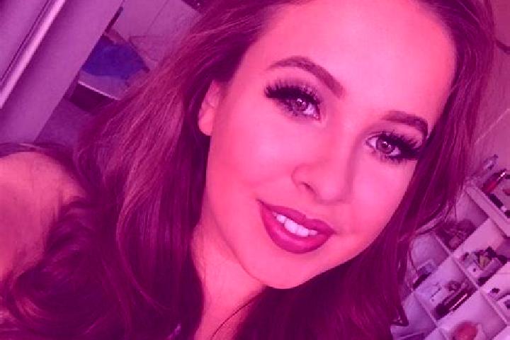 Zoey, 29, a brunette grey-eyed mixed companion based in Likhovskoy. Offering Couples, Overnight, Travel Companion, Fetish, Massage. Available for incall and ...