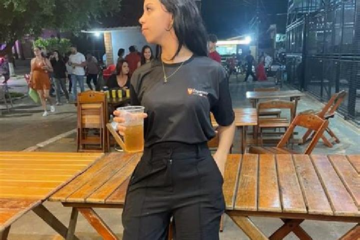 Zoey, 29 — Escort in Colniza, Brazil