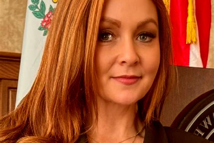 Zoey, 29 — Escort in Elkview, United States