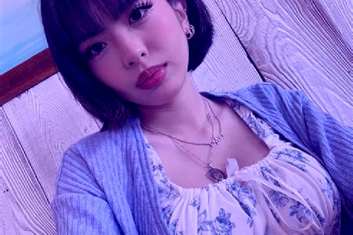 Zoey, 29 — Escort in Kiaralawang, Indonesia