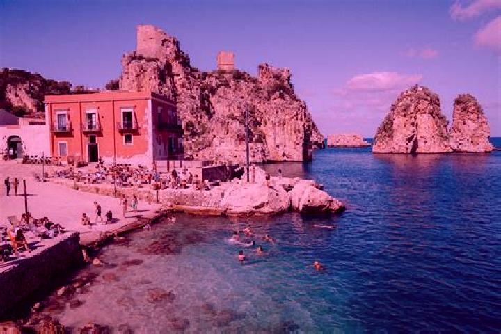 Zoey, 29 — Escort in Tonnara di Bonagia, Italy