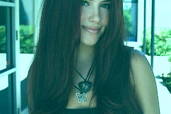 Zoey, 30, a auburn dark-eyed mediterranean companion based in Warisan. Offering GFE, Striptease, Duos. Available for incall and outcall, overnight bookings a...