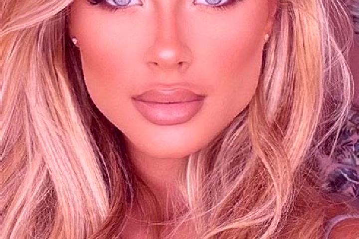 Zoey, 30, a blonde hazel-eyed latina companion based in East Cowes. Offering Overnight, Erotic Massage, Roleplay. Available for incall and outcall, overnight...