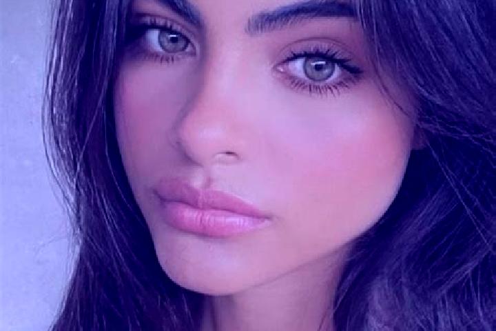 Zoey, 30, a brunette green-eyed european companion based in Blancafort. Offering Party Girl, Fetish, Domination. Available for incall and outcall, day and ev...