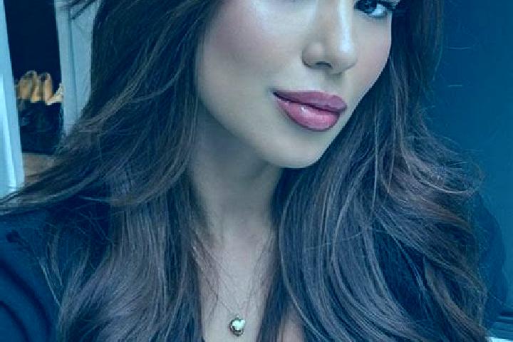 Zoey, 30, a chestnut brown-eyed latina companion based in Littleborough. Offering Couples, Duos, Roleplay, Dinner Date. Available for incall and outcall, day...