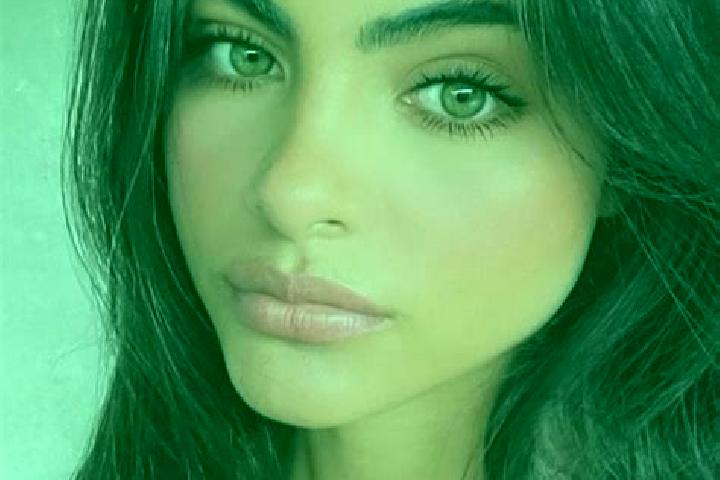 Zoey, 30, a chestnut dark-eyed indian companion based in Chaoshui. Offering Dinner Date, GFE, Deep French Kissing, CIM, Couples. Available for incall and out...