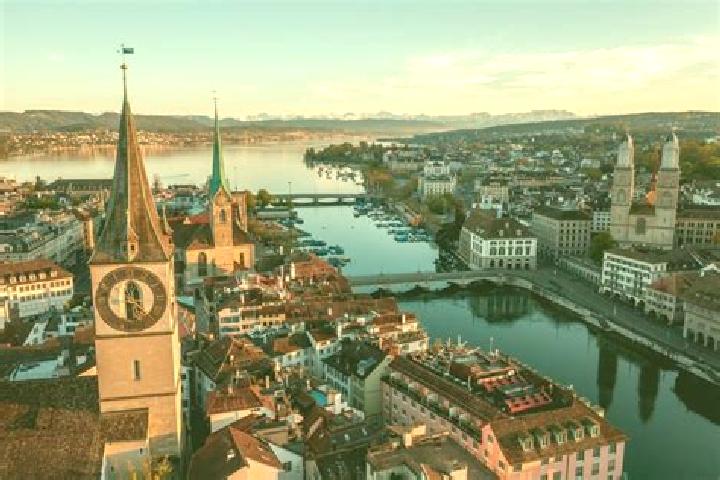 Zoey, 30 — Escort in Adetswil, Switzerland