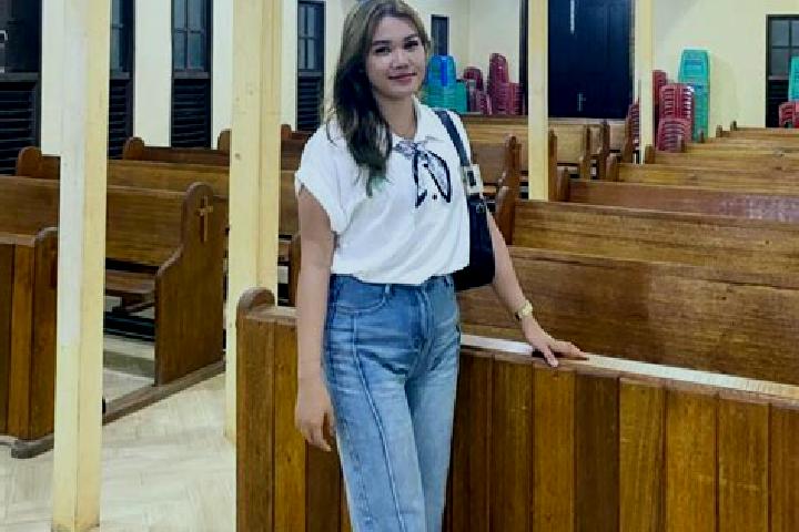 Zoey, 30 — Escort in Serawai, Indonesia
