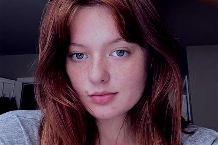 Zoey, 31, a auburn brown-eyed caucasian companion based in Qiujima. Offering Striptease, Erotic Massage. Available for incall and outcall, overnight bookings...
