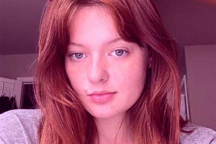 Zoey, 31, a auburn grey-eyed slavic companion based in Drabesi. Offering CIM, Erotic Massage, Striptease, OWO, Dinner Date. Available for incall and outcall,...