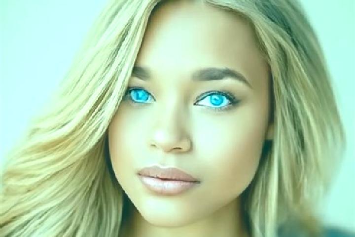 Zoey, 31, a blonde blue-eyed latina companion based in Ozerniy. Offering Massage, Tantra, Striptease, Travel Companion. Available for incall and outcall, ove...