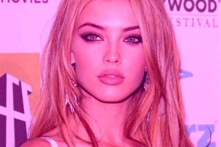 Zoey, 31, a blonde hazel-eyed mediterranean companion based in Castle Pines. Offering Fetish, Duos, Erotic Massage. Available for incall and outcall, day and...