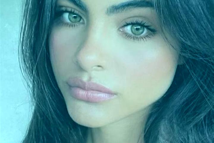 Zoey, 31, a brunette green-eyed indian companion based in Harmstorf. Offering Prostate Massage, 69, Massage, Dinner Date. Available for incall and outcall, o...