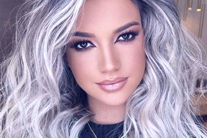 Zoey, 31, a platinum blonde brown-eyed latina companion based in Yamanaka. Offering Fetish, CIM, Duos, Dinner Date. Available for incall and outcall, day and...