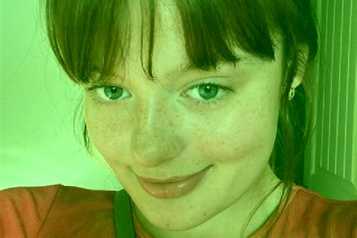 Zoey, 31, a red brown-eyed european companion based in Ponta d Ouro. Offering Roleplay, Striptease, 69, Duos. Available for incall and outcall, day and eveni...