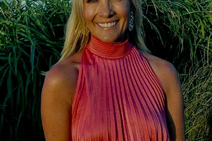 Zoey, 31 — Escort in Evanston, Australia