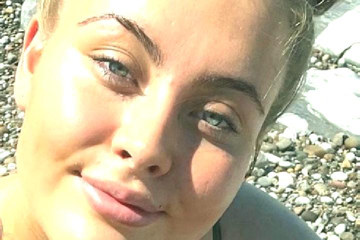 Zoey, 31 — Escort in Fochriw, United Kingdom