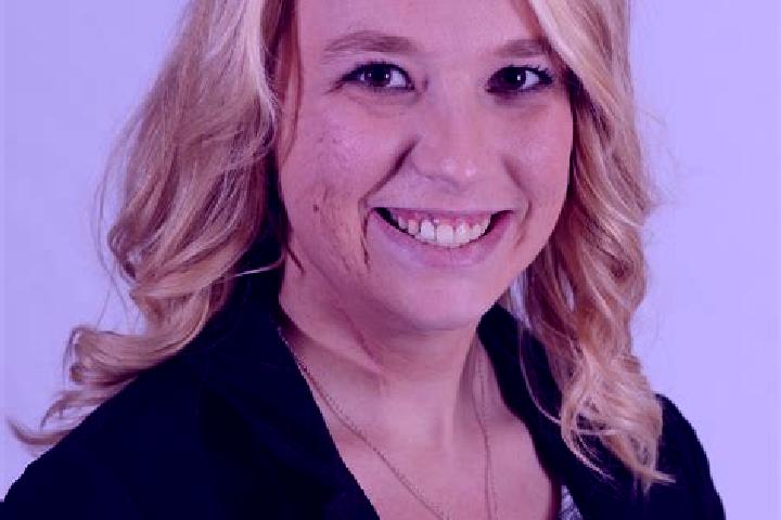 Zoey, 31 — Escort in Iola, United States