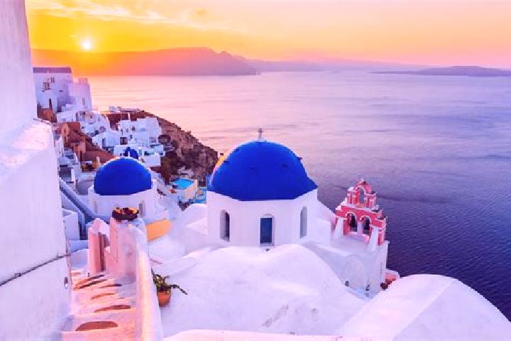 Zoey, 31 — Escort in Kato Makrinou, Greece