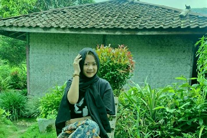 Zoey, 31 — Escort in Lembur Tengah, Indonesia
