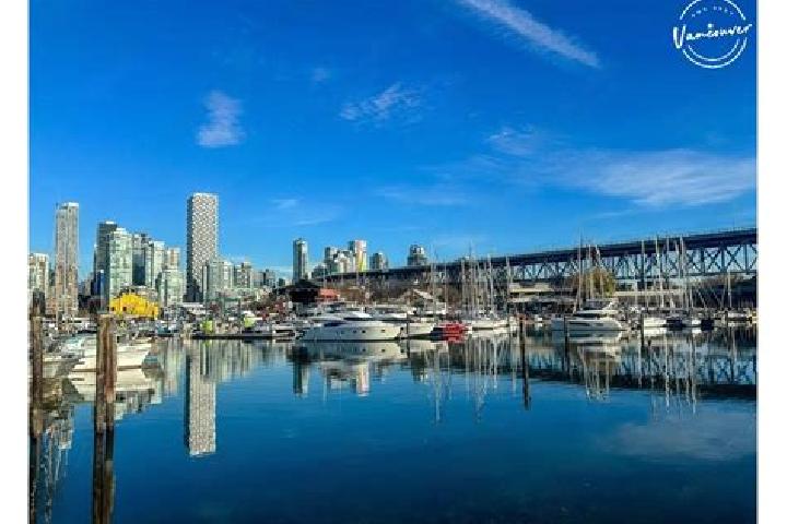 Zoey, 31 — Escort in South Granville, Canada