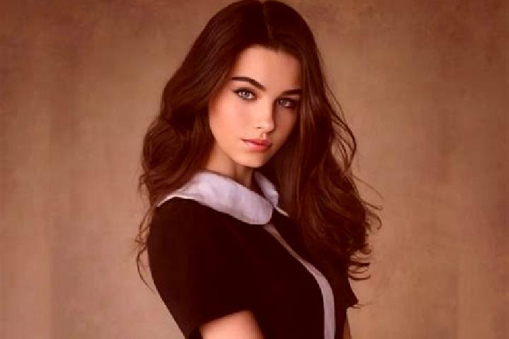 Zoey, 32, a brunette grey-eyed slavic companion based in Cassano All Ionio. Offering Massage, Striptease, Girlfriend Experience, Party Girl. Available for in...