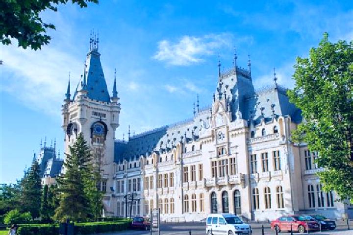 Zoey, 32 — Escort in Crampotani, Romania