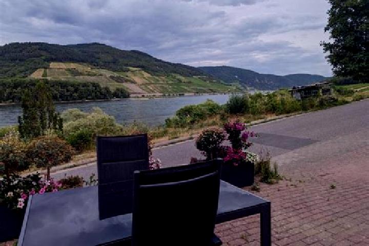 Zoey, 32 — Escort in Niederheimbach, Germany