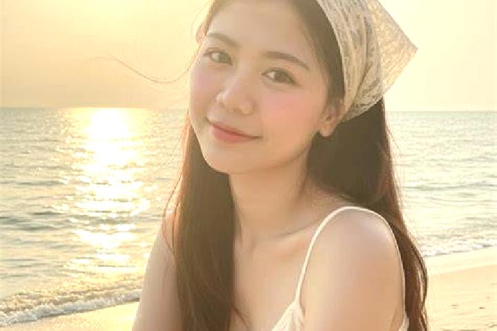Zoey, 32 — Escort in Tlogowungu, Indonesia
