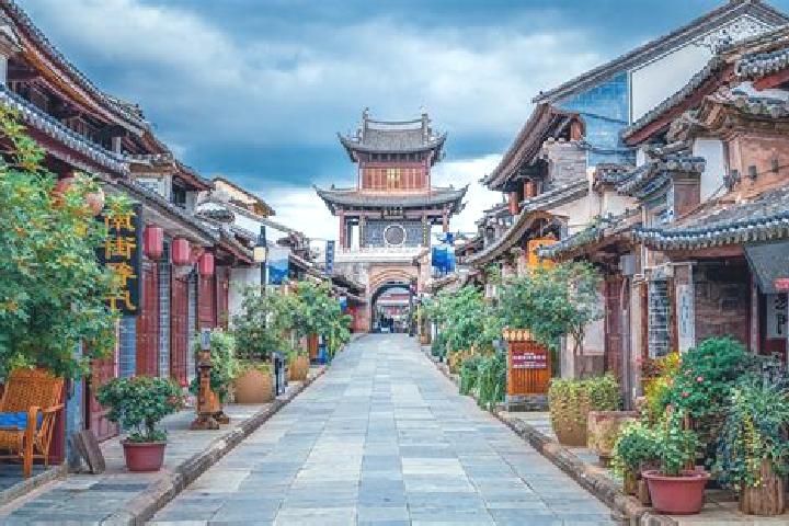 Zoey, 32 — Escort in Weishan, China