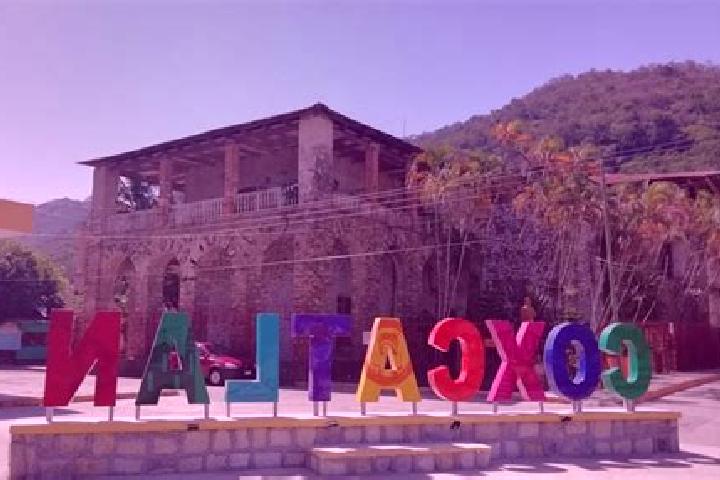 Zoey, 32 — Escort in Xalcuatla, Mexico