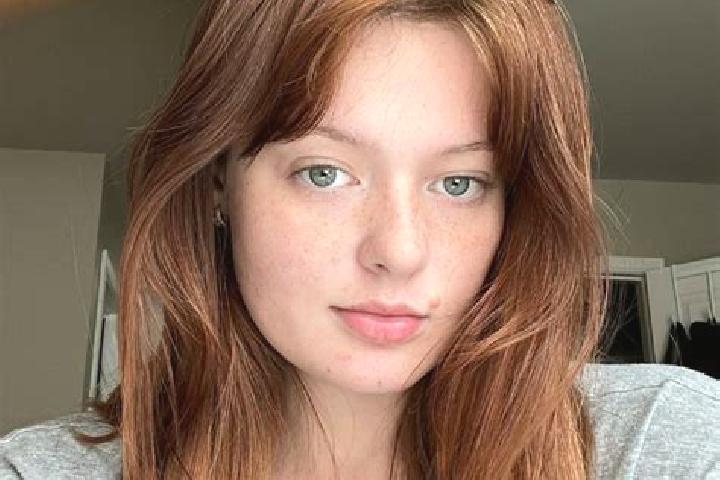 Zoey, 33, a auburn amber-eyed european companion based in Mahuta. Offering Tantra, Domination. Available for incall and outcall, day and evening dates.