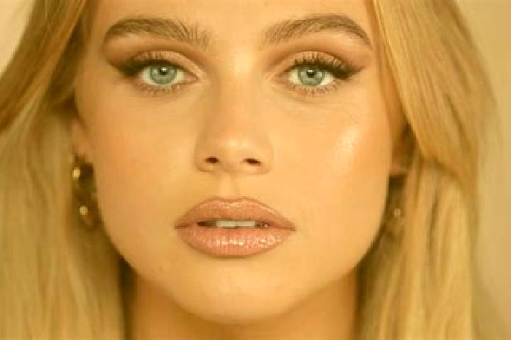 Zoey, 33, a blonde blue-eyed caucasian companion based in Baglica. Offering Striptease, A-Level, BDSM, Fetish, 69. Available for incall and outcall, overnigh...