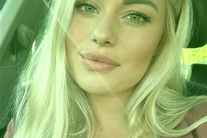 Zoey, 33, a blonde hazel-eyed caucasian companion based in Treis-Karden. Offering Couples, CIM, BDSM, Travel Companion. Available for incall and outcall, day...