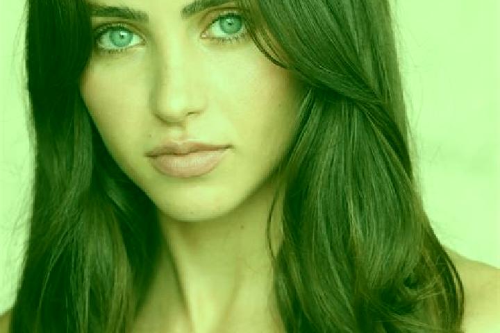 Zoey, 33, a brunette hazel-eyed indian companion based in Abaete. Offering Massage, 69, Tantra. Available for incall and outcall, overnight bookings available.