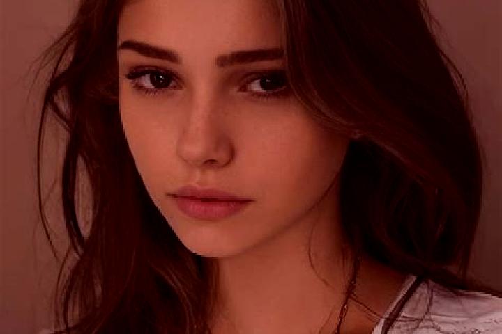 Zoey, 33, a chestnut dark-eyed slavic companion based in Bologoye-4. Offering Roleplay, Striptease, Erotic Massage. Available for incall and outcall, day and...